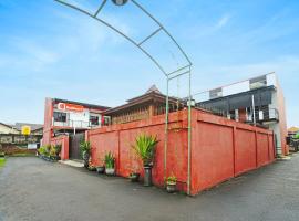 Hotel O near UNISLA formerly Homestay Bougenville, готель у місті Lamongan