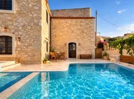 Villa Kaladare - Private Pool & Quiet Relaxing Stay