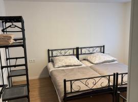 Moderne Unterkunft für bis zu 5 Personen -5 Betten, hotel em Brackenheim