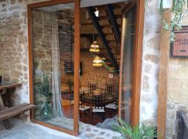 Casa Rural Arco Navarra, хотел в Artariáin