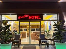 Dostlar Hotel, hótel í Mersin