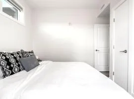 Luxe Downtown Retreat with 2 Free Parking