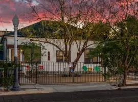Historic Duplex, Near 4th and Congress, 1 BR 1 BA