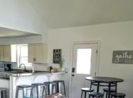 Potter Cottage - Beautiful Serene Setting