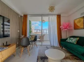 La Jaula Dorada Apartment with Pool and Terrace