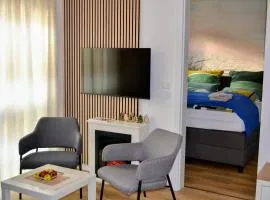 Modernes Wohlfühl-Apartment mit Hotelkomfort - Balkon & Parkplatz - KomfortPlus