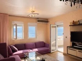 Seafront Apartment with Stunning Sea View in Baošići