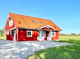 8 person holiday home in LÖTTORP-By Traum, hotel u gradu Löttorp