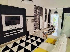 Apartament by the sea E2, Hotel in Aglantzia