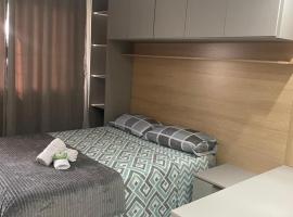 Apartamento com piscina, Hotel in Ponta Grossa