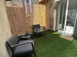Maison des volcans - 3 chambres doubles - avec Terrasse et Wifi - 8 couchages