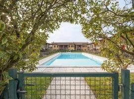 Appartamento con Piscina a 10 minuti da Gardaland