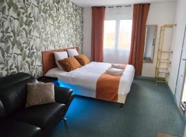Le Grand Poirier, Appartement cosy face centre équestre, hotel a Vittel