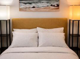 Spacious 3 Bed - Steps to Kendall, hotel a Cambridge