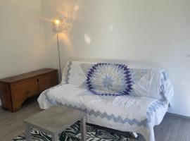 Studio CHAN, Hotel in Cama