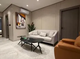 001 tara-JRE Jabal Al Lweibdeh with stunning view