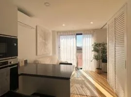 Modern Luxury Studio at Forbes with Indoor Pool & Gym