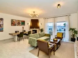 Sunrise Sea View Apartment Walk to Meia Praia