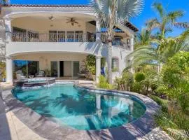 All-Inclusive Beach Casa between two 5-Star Hotels