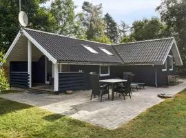 Lovely Cottage Close To A Beautiful Beach