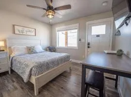 Charming Kanab suite Basecamp to Zion Bryce