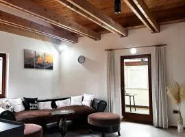 Apartment nahe Semmering mit Sauna, Kamin & Terrasse