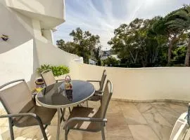 Pinos: Serene 2BD w/pool, views & walk to beach