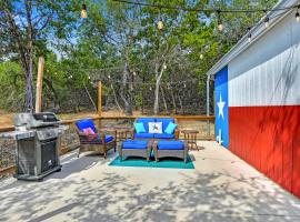 Rustic Star Farmhouse at Moonlight Getaway, Hotel in Bulverde