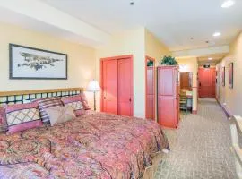 Bear Creek Lodge 308B Hotel Room