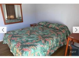 El Muir Motel, hotel v destinaci Fresno