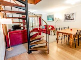 Cedar Holiday Units - Apartment 2, Hotel in Bright
