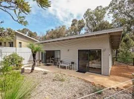 Wren Studio - Private One-Bedroom Studio Nestled in Bushland