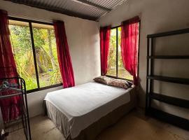 Hostel Guacimo, hotel di Guácimo