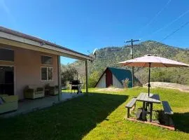 The Gathering Spot-6 miles from Sequoia Nlt'l Park