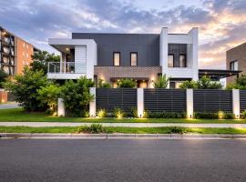 Large 5 Bedroom House Western Sydney Penrith, hotel u gradu 'Penrith'