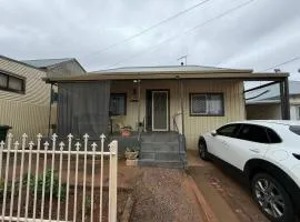 LillyMay Cottage Broken Hill