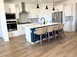 Neo-Classical Southwestern Art Fusion Experience, hotel en Río Rancho