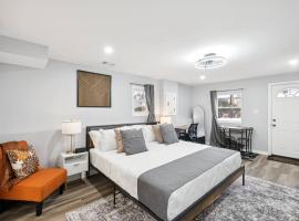 Elegant King Siz Studio • Private & Self‑Contained, hotel a Trenton