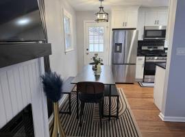 Elegant 3BR Retreat in Lawrence Twp with B/Yard, hotel a Trenton