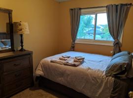 Doctors Lounge - An Executive Home in Niagara, khách sạn ở St. Catharines