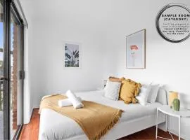 Cozy Private Double Room - Near Stations & Shops - Shared Bathroom
