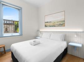 The Surrey 6, hotel a Sydney
