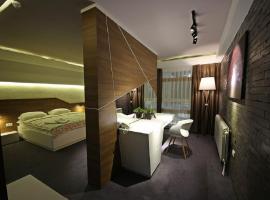 Enylux Hotel, hotel v destinaci Preshevë