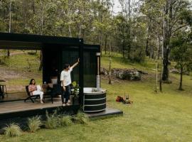 The Lantern - a Huch experience, hotel i Wollombi