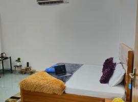 Mountain Holiday Living Spacious 3 BHK, hotel di Rishīkesh