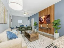 March Madness Stay Modern 2BR Free Parking Walk to Lucas Oil