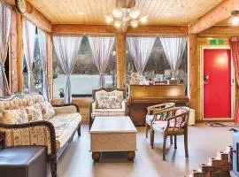 Muju Moonriver Pension
