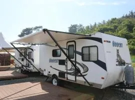 Taean Mom Village Caravan Camping