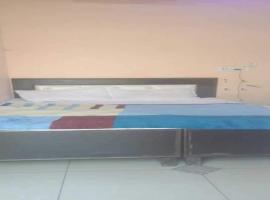 Hotel O PR Hotel, готель у місті Jhajjar