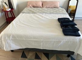 Appartement maison duplex bien placé centre-ville, hotel a Rosny-sur-Seine